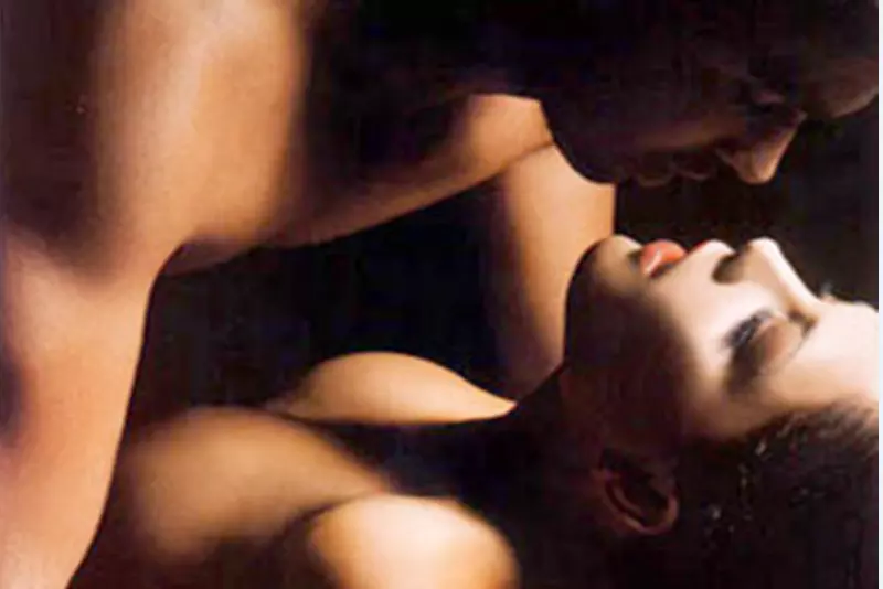 媚藥是讓女人潮吹的最佳幫手。